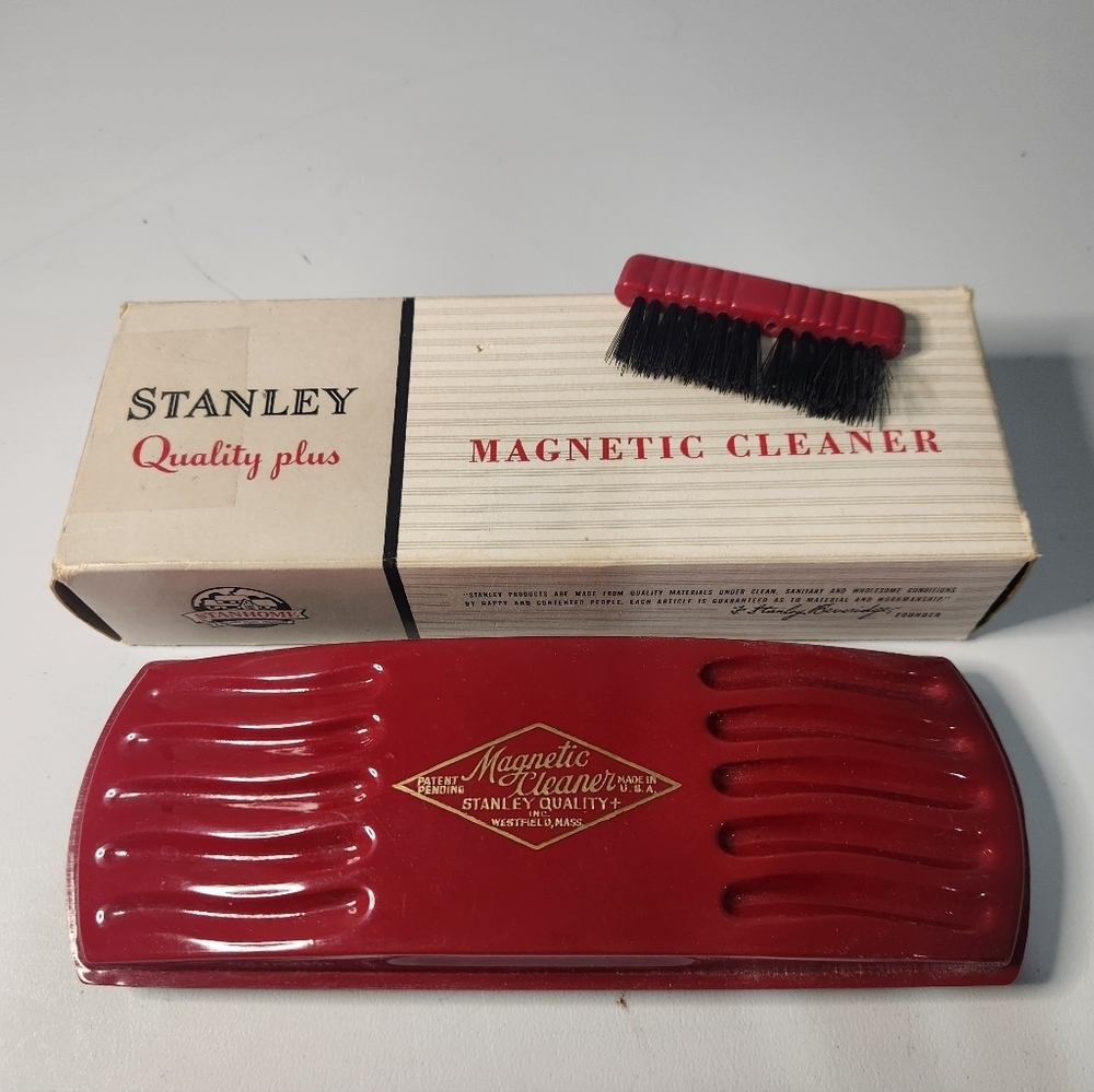 Stanley Magnetic Cleaner Red Vintage Tool